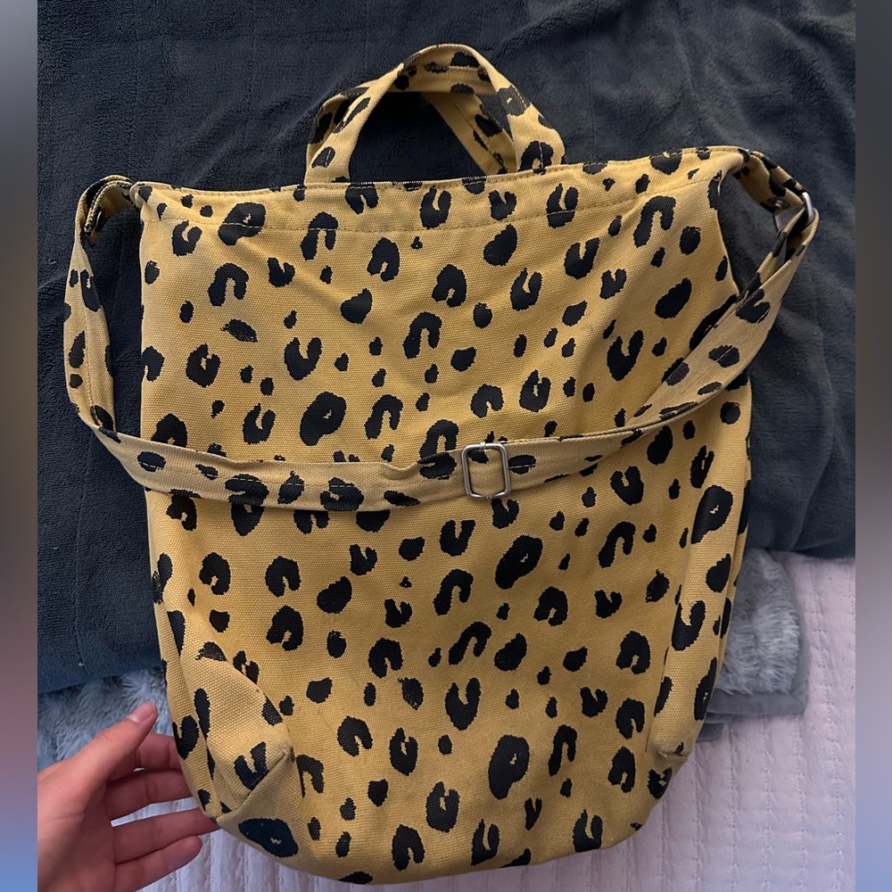 Standard BAGGU bucket bag- cheetah print